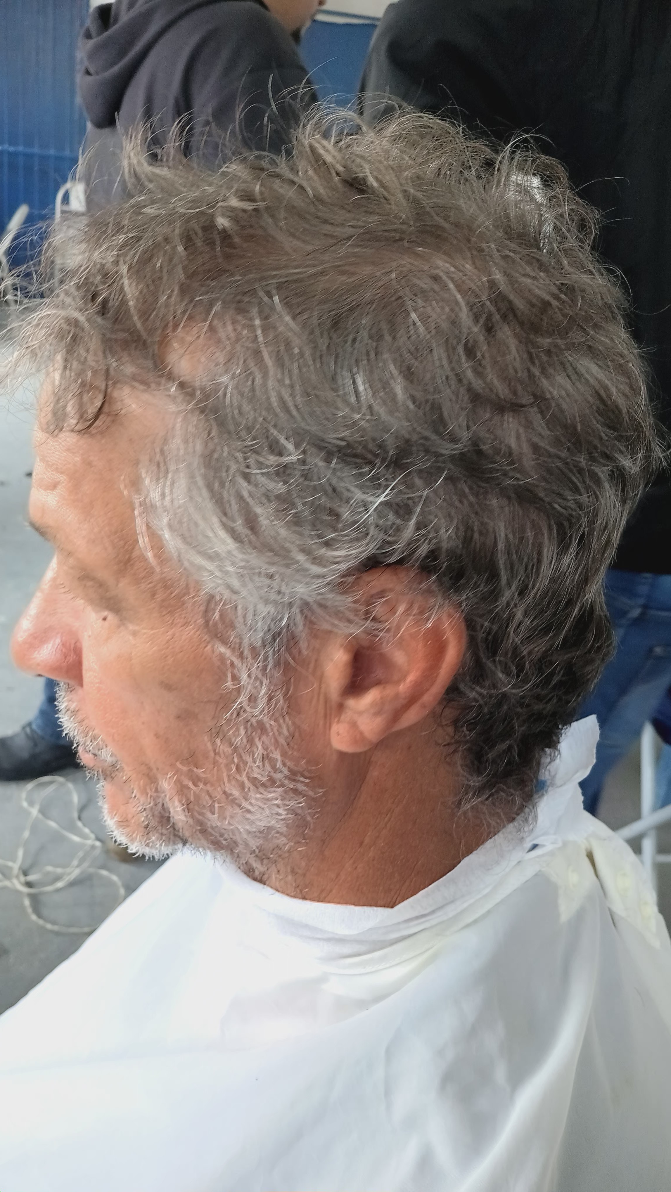 Resultado de corte social com acabamento nas laterais